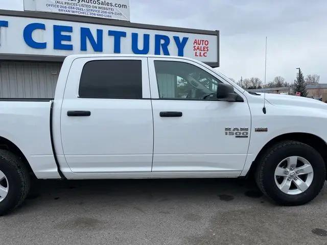 2022 Ram 1500 Classic SLT