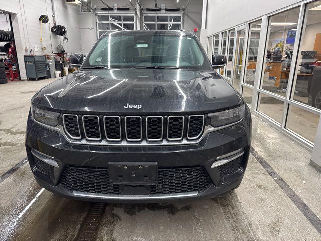2022 Jeep Grand Cherokee Limited 4x4 2022 Jeep Grand Cherokee Limited 4x4
