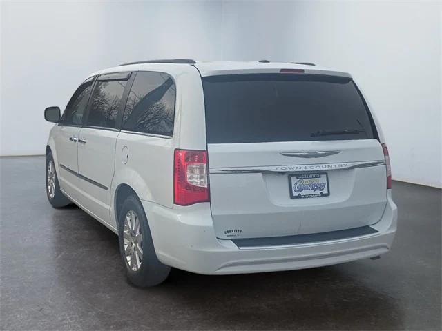 2015 Chrysler Town and Country Touring