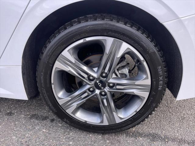 2024 Kia K5 EX
