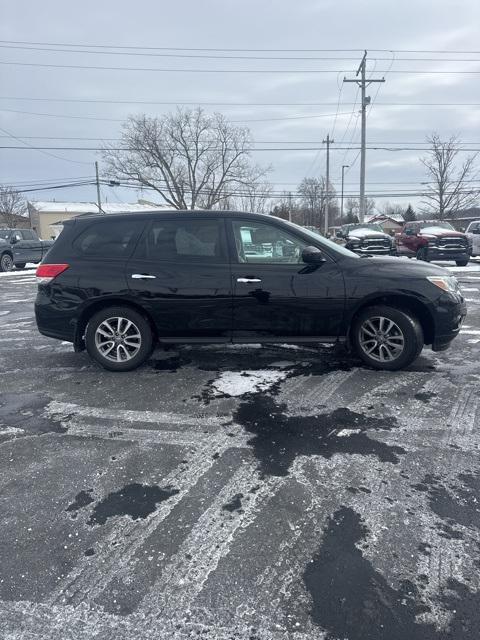 2015 Nissan Pathfinder S 2015 Nissan Pathfinder S
