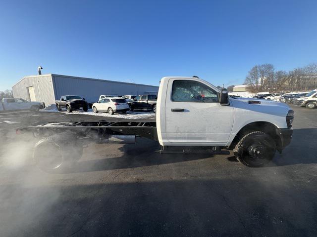 2025 RAM 3500 Chassis Tradesman/Big Horn