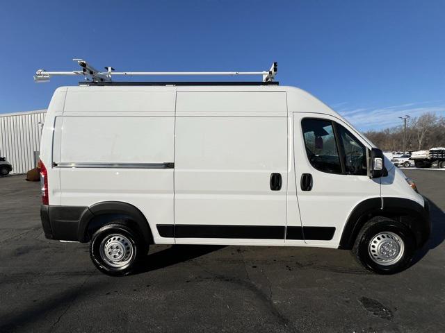 2025 RAM ProMaster 2500 Cargo Van Tradesman High Roof 136 WB w/Pass Seat