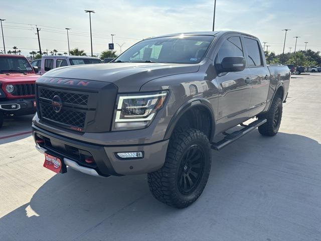 2022 Nissan TITAN Crew Cab PRO-4X 4x4