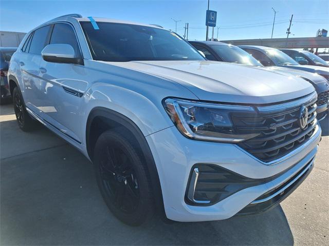 2024 Volkswagen Atlas Cross Sport 2.0T SEL R-Line