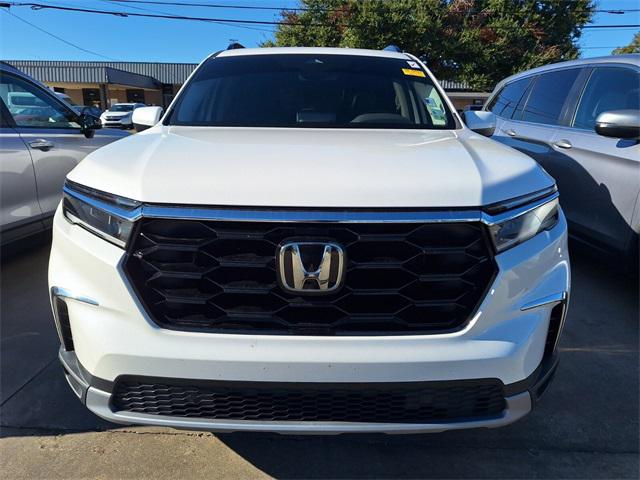 2023 Honda Pilot 2WD Touring 2023 Honda Pilot 2WD Touring