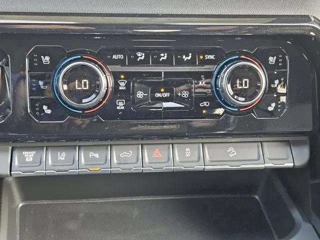 2026 GMC Sierra 2500HD Crew Cab, Standard Bed, AT4, 4WD