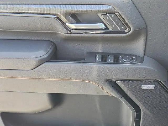 2026 GMC Sierra 2500HD Crew Cab, Standard Bed, AT4, 4WD