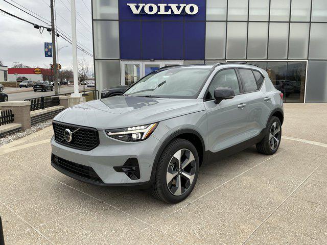 2026 Volvo XC40 Plus, B5 AWD Gas (mild hybrid), Dark for sale in Overland Park, KS