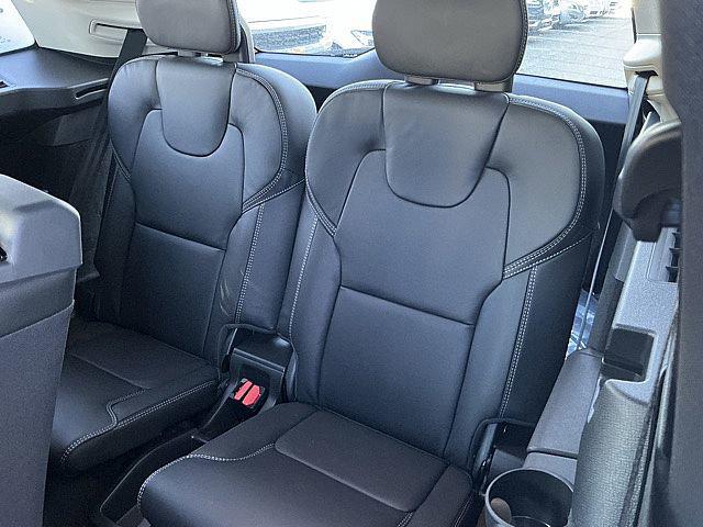2026 Volvo XC90 Ultra, B6 AWD Gas (mild hybrid), Gasoline, Bright, 7 Seats
