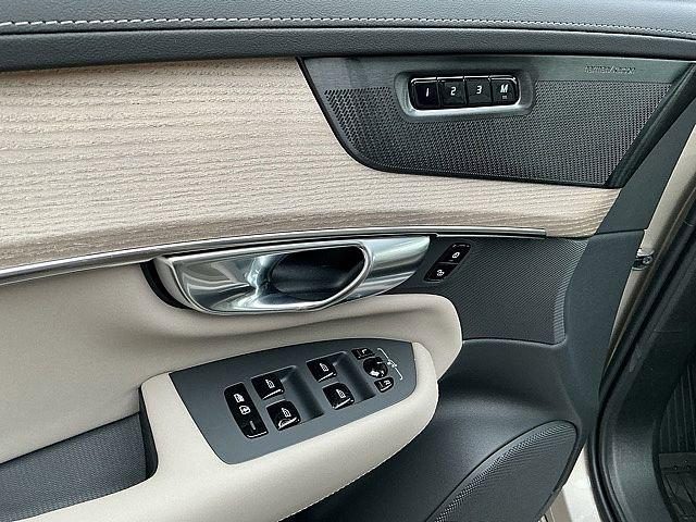 2026 Volvo XC90 Plug-In Hybrid Plus, T8 AWD, Electric/Gasoline, Bright, 7 Seats