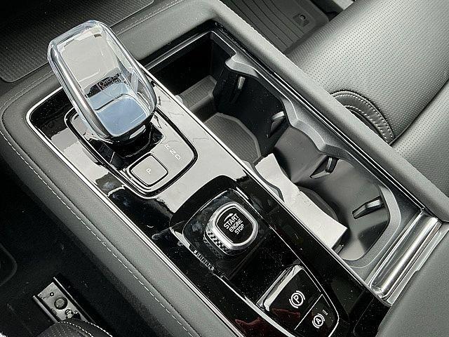 2026 Volvo XC90 Plug-In Hybrid Ultra, T8 AWD, Electric/Gasoline, Bright, 7 Seats