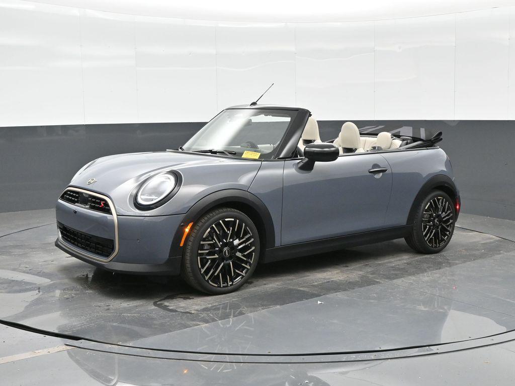 2025 MINI Convertible S's photo