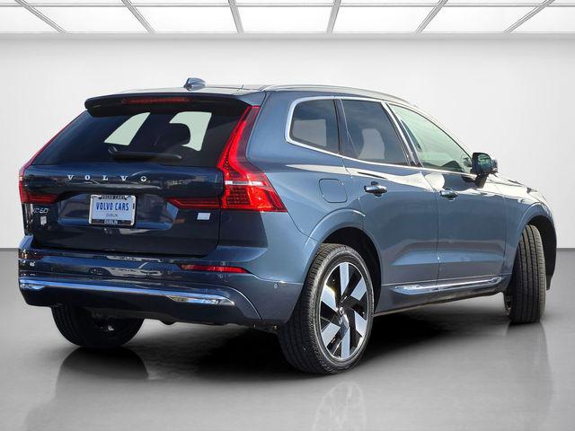 2023 Volvo XC60 Recharge T8 Ultimate Bright Theme