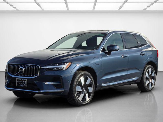 2023 Volvo XC60 Recharge T8 Ultimate Bright Theme