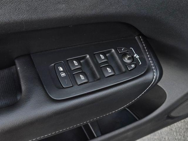2023 Volvo XC60 Recharge T8 Ultimate Bright Theme
