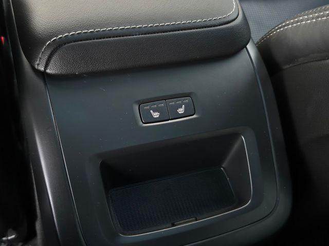 2023 Volvo XC60 Recharge T8 Ultimate Bright Theme