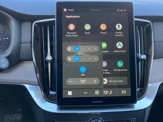 2026 Volvo XC90 Plug-In Hybrid Plus, T8 AWD, Electric/Gasoline, Bright, 7 Seats