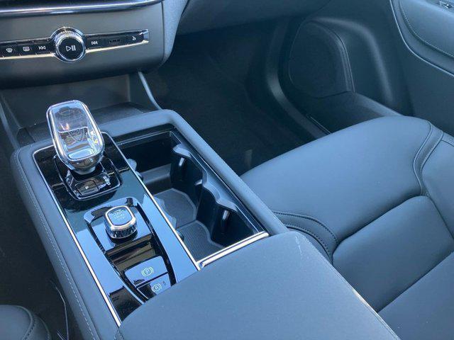 2026 Volvo XC90 Plug-In Hybrid Plus, T8 AWD, Electric/Gasoline, Bright, 7 Seats
