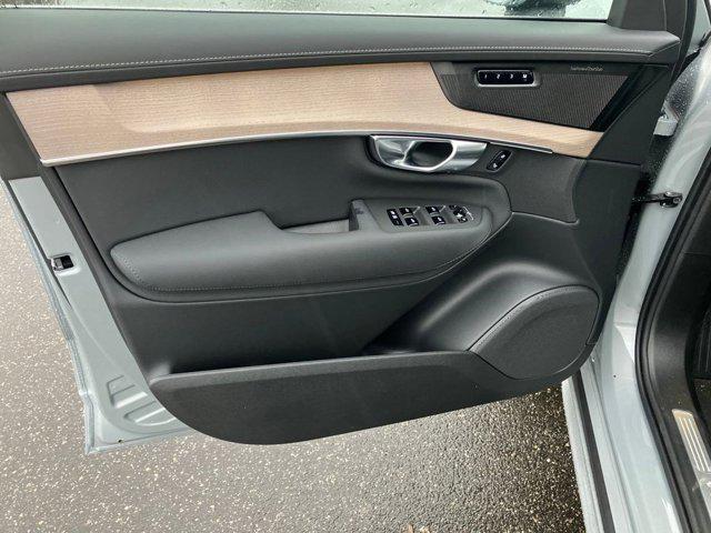 2026 Volvo XC90 Plus, B6 AWD Gas (mild hybrid), Gasoline, Bright, 7 Seats