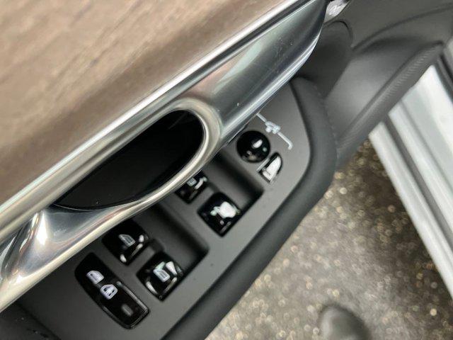 2026 Volvo XC90 Plus, B6 AWD Gas (mild hybrid), Gasoline, Bright, 7 Seats