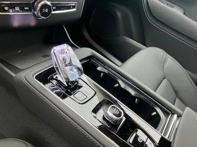 2026 Volvo XC90 Plus, B6 AWD Gas (mild hybrid), Gasoline, Bright, 7 Seats