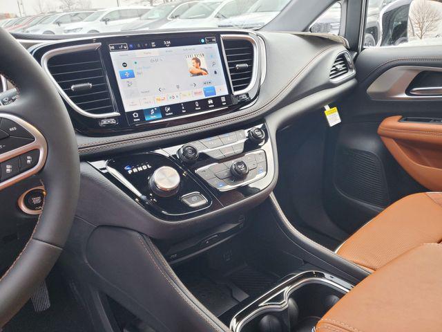 2026 Chrysler Pacifica Pinnacle AWD