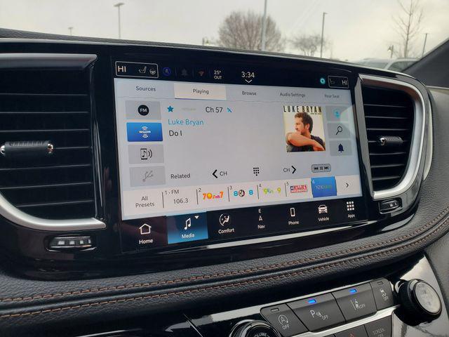 2026 Chrysler Pacifica Pinnacle AWD