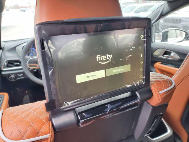 2026 Chrysler Pacifica Pinnacle AWD