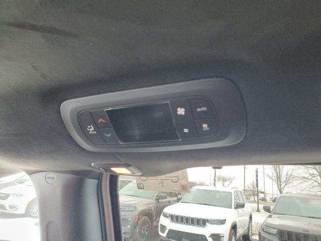 2026 Chrysler Pacifica Pinnacle AWD