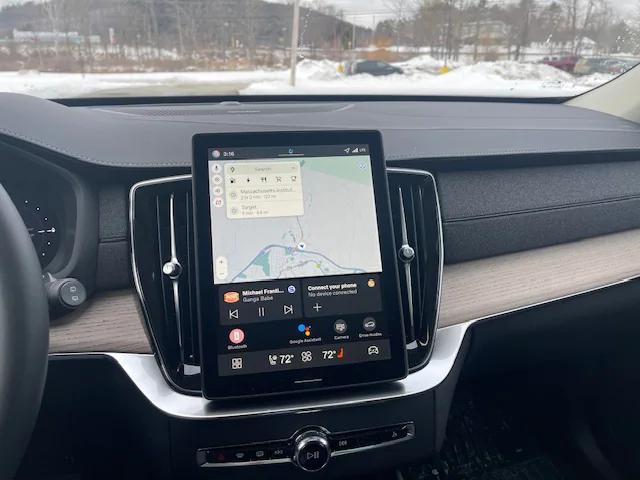 2026 Volvo XC90 Plug-In Hybrid Plus, T8 AWD, Electric/Gasoline, Bright, 6 Seats
