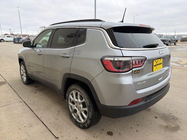 2022 Jeep Compass Latitude Lux 4x4