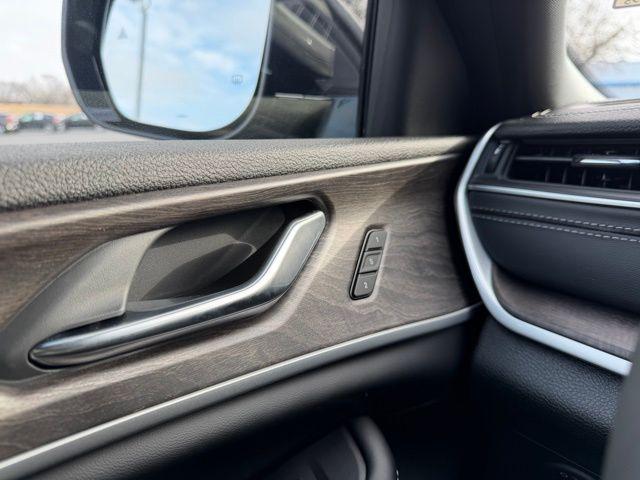 2025 Jeep Grand Cherokee L Limited 4x4