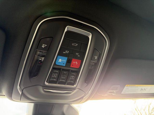 2025 Jeep Grand Cherokee L Limited 4x4