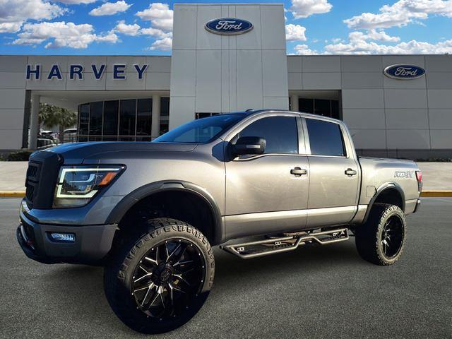 2021 Nissan TITAN Crew Cab PRO-4X 4x4