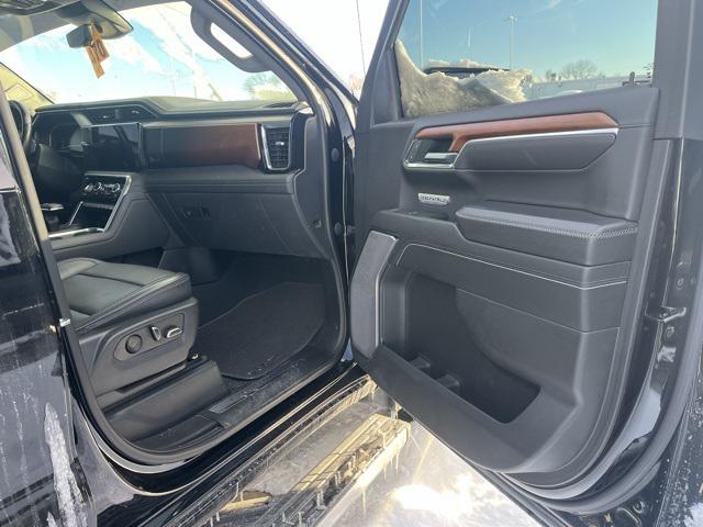 2023 GMC Sierra 1500 4WD Crew Cab Short Box Denali