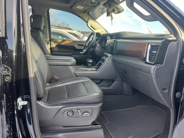 2023 GMC Sierra 1500 4WD Crew Cab Short Box Denali