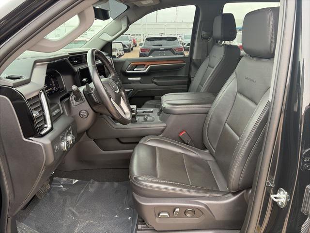 2023 GMC Sierra 1500 4WD Crew Cab Short Box Denali