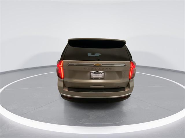 2023 Chevrolet Suburban 2WD LT