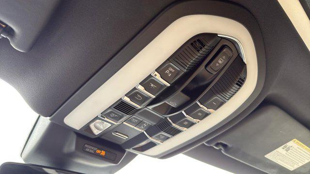2020 Porsche Macan Base