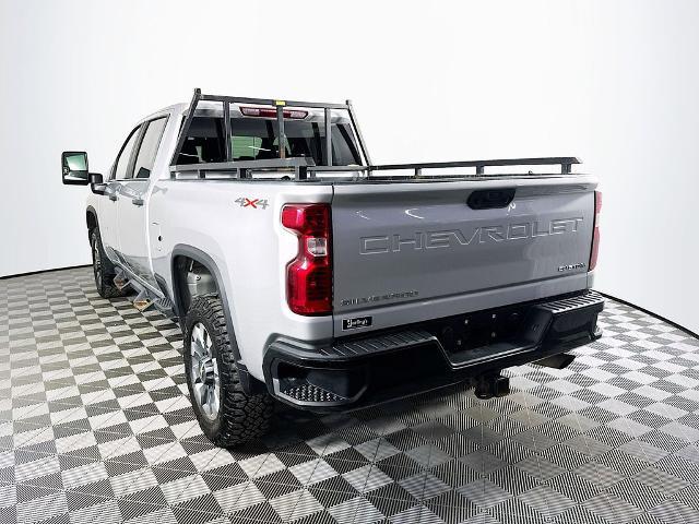 2022 Chevrolet Silverado 2500HD 4WD Crew Cab Standard Bed Custom