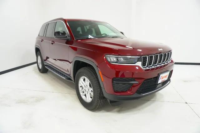 2025 Jeep Grand Cherokee GRAND CHEROKEE LAREDO 4X2 2025 Jeep Grand Cherokee GRAND CHEROKEE LAREDO 4X2