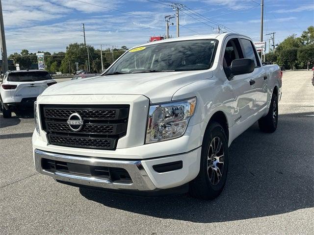 2023 Nissan TITAN Crew Cab SV 4x2