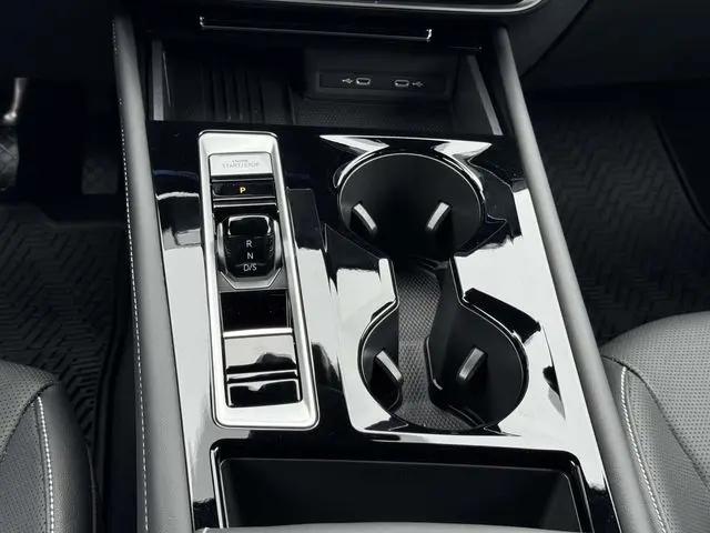 2025 Volkswagen Atlas Cross Sport 2.0T SEL