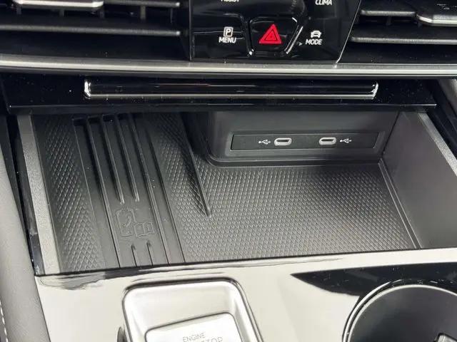2025 Volkswagen Atlas Cross Sport 2.0T SEL