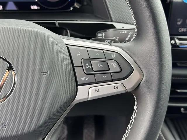 2025 Volkswagen Atlas Cross Sport 2.0T SEL