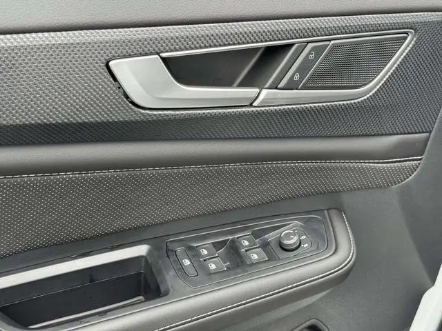 2025 Volkswagen Atlas Cross Sport 2.0T SEL