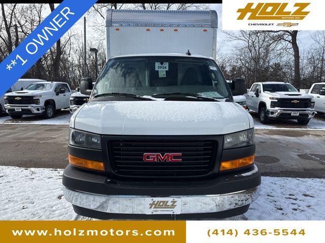 2025 GMC Savana Cutaway Work Van