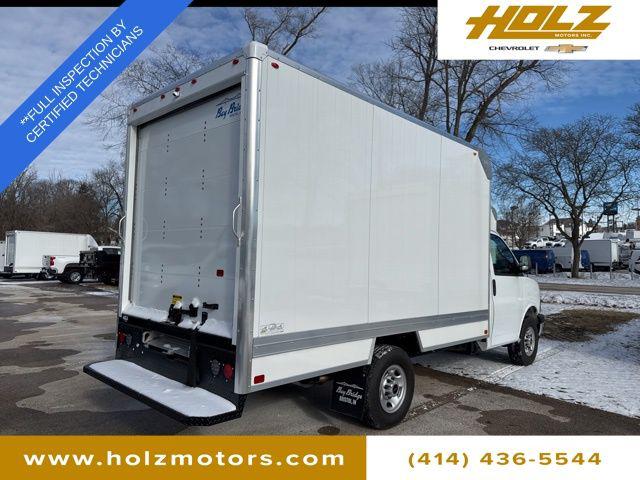 2025 GMC Savana Cutaway Work Van