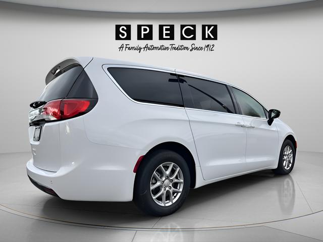 2026 Chrysler Voyager LX